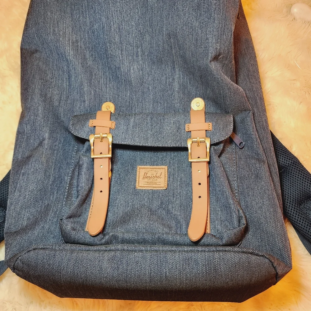 Hershel Supply Company Navy Blue Unisex Laptop Bag